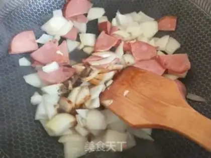 Make ♪ Little belly fried onion eggs ♪ step 3