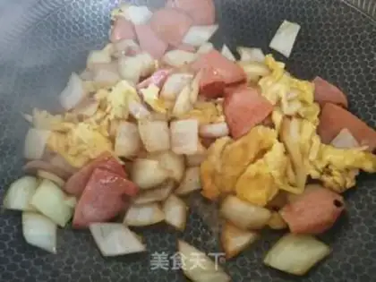 Make ♪ Little belly fried onion eggs ♪ step 4
