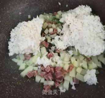 Make Potato sausage fried rice step 4