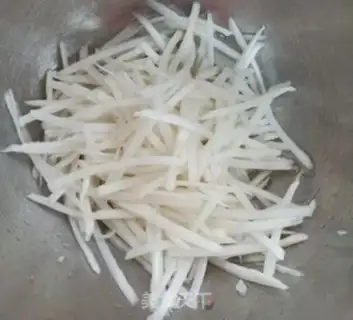 Make Onion egg carrots step 1