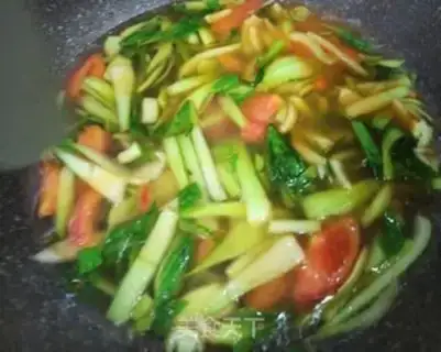 Make Soup soup with green tomatoes step 4