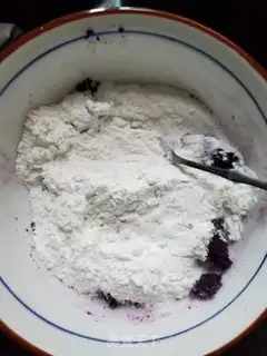 Make Black-sesame-pattern macaroni step 2