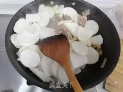 Make Roach and duck step 3