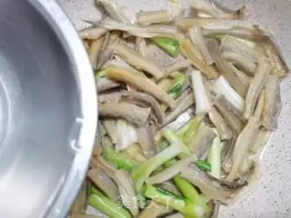 Make Garlic fried fish step 6