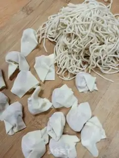 Make Red oil noodles step 1