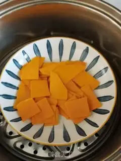 Make Red sugar. Pumpkin rice balls step 3