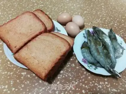 Make Fried egg shrimp sandwich step 0