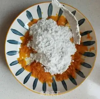 Make Red sugar. Pumpkin rice balls step 7