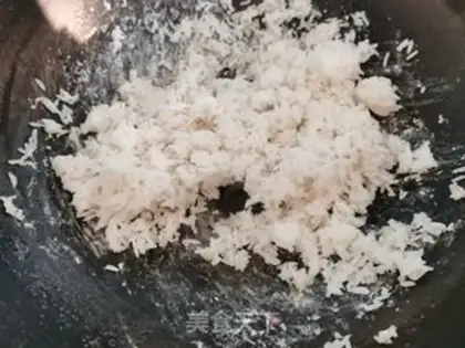 Make radish and egg fried rice step 0