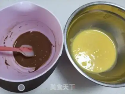 Make Chocolate cyclone cake roll step 3