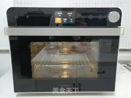 Make Chocolate cyclone cake roll step 5