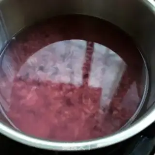 Make "Purple rice sweet egg broth." step 2