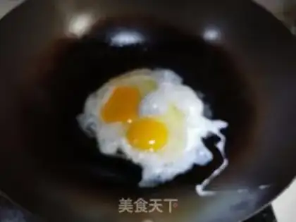 Make Egg fried rice step 3