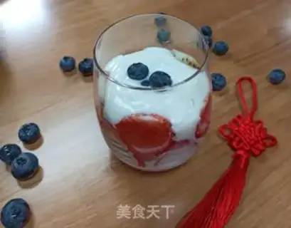 Make Strawberry yogurt step 4