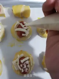 Make Cheese hot dog grab cake step 6