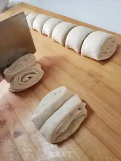 Make All-shell pepper and salt rolls step 8