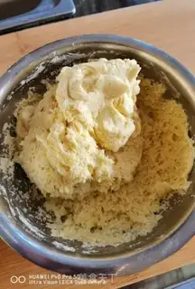 Make Gold bun step 17