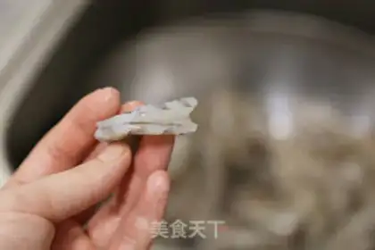 Make Shrimp egg dumplings step 1