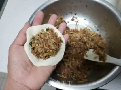 Make Piggy buns step 5