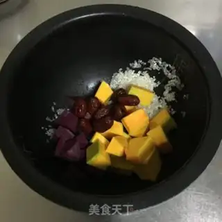 Make Porridge of red-tree potato pumpkins step 1