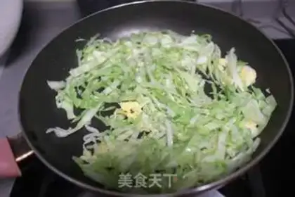 Make Eggs and cabbage step 3