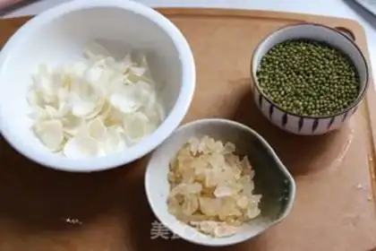 Make Lily green beans step 1