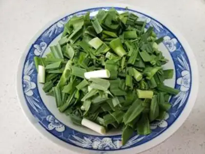Make Garlic fried eggs step 0
