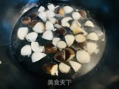 Make Pyramid mushrooms step 1