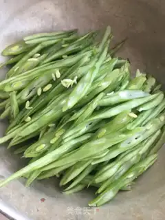 Make Bean-fruit platter step 1