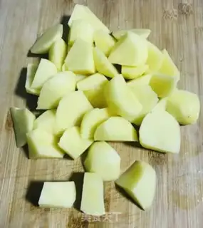 Make Powdered chicken potatoes step 1