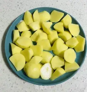 Make Powdered chicken potatoes step 4