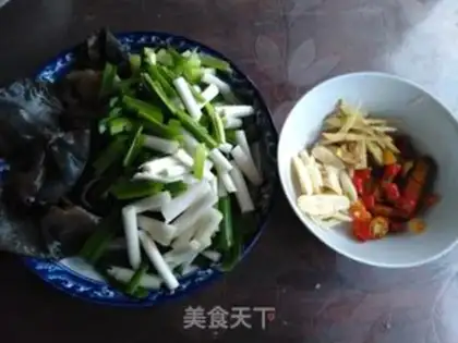 Make Spicy squid step 1