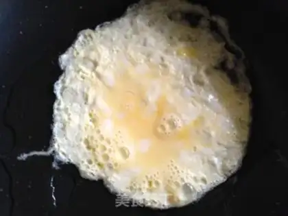 Make Smelt tomato fried eggs step 2