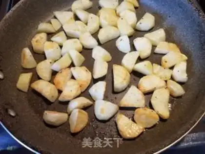 Make Black pepper potatoes, willows step 4