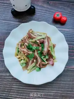 Make cucumber with pig ears step 6