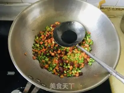 Make Sausage garlic carrot fried rice step 4