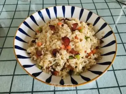 Make Sausage garlic carrot fried rice step 6