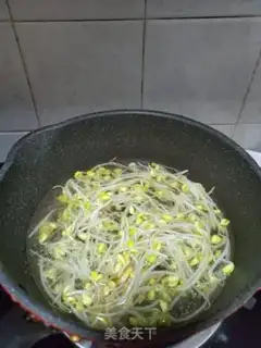 Make Soybean sprouts and duck blood step 7