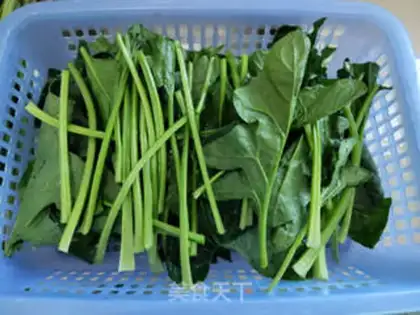 Make Garlic spinach step 0