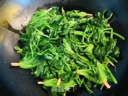 Make Pyramid spinach step 2