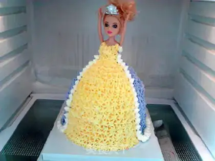 Make Flower cake: Queen