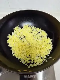 Make Gold egg fried rice step 6