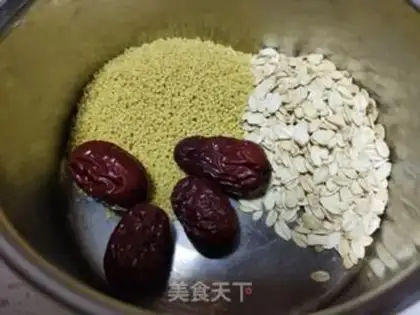 Make Little rice oatmeal step 0