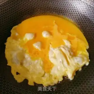 Make Pepper fried eggs step 1