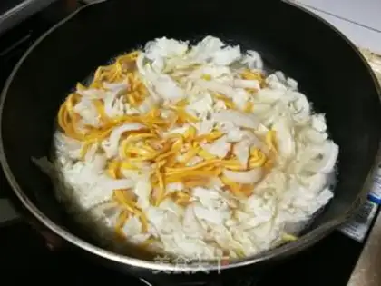Make Pumpkin chicken and pumpkin noodles step 4