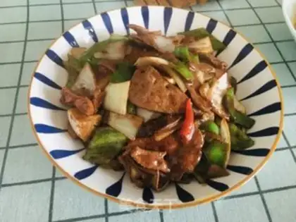 Make The green peppers, the onions, the liver step 8