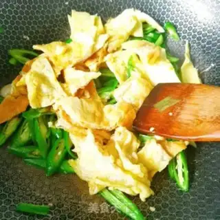 Make Pepper fried eggs step 7