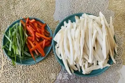 Make Pyramid and apricot mushroom step 1