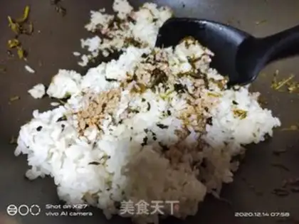 Make Snow gravy meat fried rice step 3