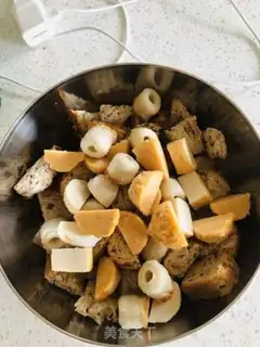 Make Nasty oil, seafood pizza step 4